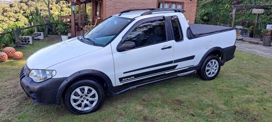 FIAT STRADA 1.4 MPI FIRE CE 8V FLEX 2P MANUAL FIAT STRADA 1.4 MPI FIRE CE 8V FLEX 2P MANUAL